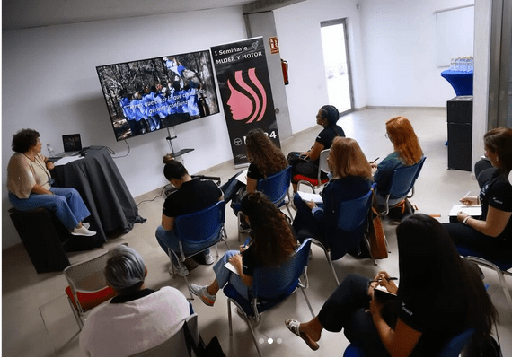 seminario mujer y motor